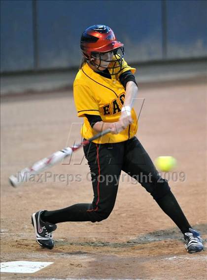 Thumbnail 1 in Etiwanda vs. Vista Murrieta (CIF SS D2 Final) photogallery.