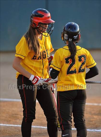 Thumbnail 2 in Etiwanda vs. Vista Murrieta (CIF SS D2 Final) photogallery.
