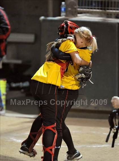 Thumbnail 3 in Etiwanda vs. Vista Murrieta (CIF SS D2 Final) photogallery.