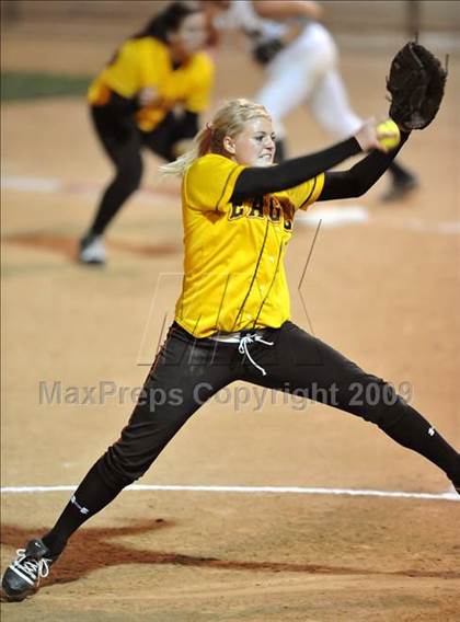 Thumbnail 1 in Etiwanda vs. Vista Murrieta (CIF SS D2 Final) photogallery.