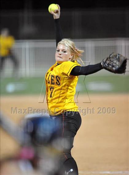 Thumbnail 3 in Etiwanda vs. Vista Murrieta (CIF SS D2 Final) photogallery.
