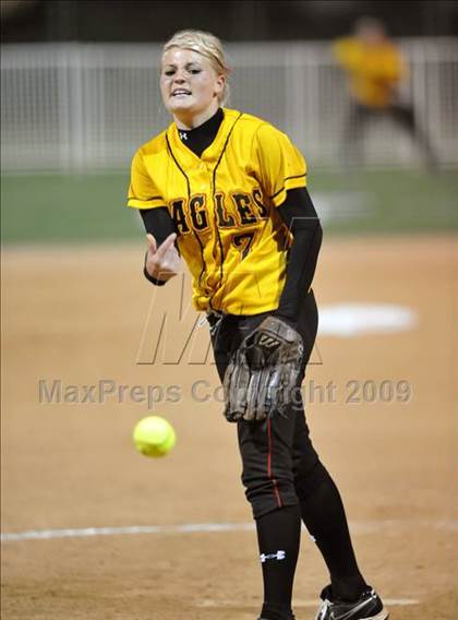 Thumbnail 1 in Etiwanda vs. Vista Murrieta (CIF SS D2 Final) photogallery.