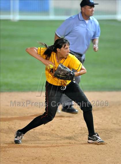 Thumbnail 3 in Etiwanda vs. Vista Murrieta (CIF SS D2 Final) photogallery.