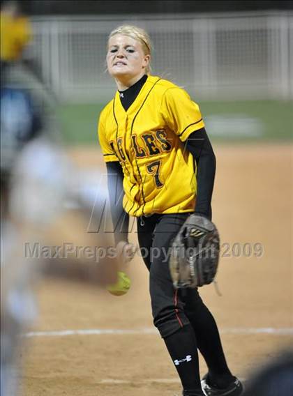 Thumbnail 2 in Etiwanda vs. Vista Murrieta (CIF SS D2 Final) photogallery.