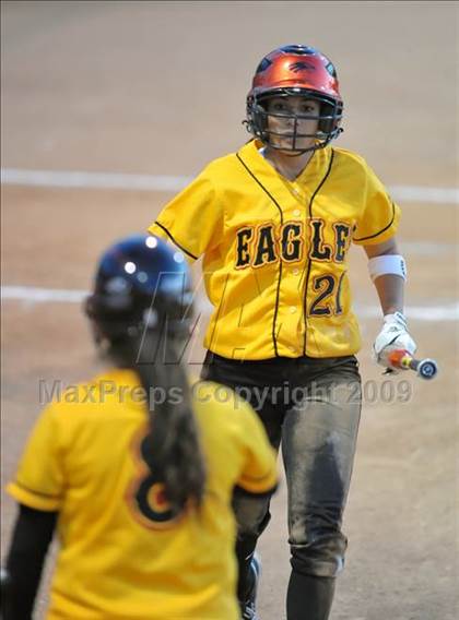 Thumbnail 1 in Etiwanda vs. Vista Murrieta (CIF SS D2 Final) photogallery.