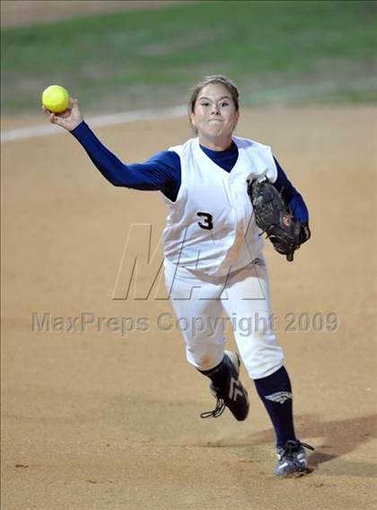 Thumbnail 3 in Etiwanda vs. Vista Murrieta (CIF SS D2 Final) photogallery.