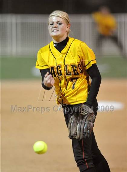 Thumbnail 1 in Etiwanda vs. Vista Murrieta (CIF SS D2 Final) photogallery.