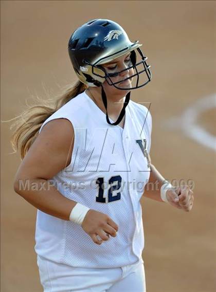 Thumbnail 1 in Etiwanda vs. Vista Murrieta (CIF SS D2 Final) photogallery.