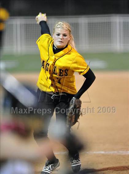 Thumbnail 2 in Etiwanda vs. Vista Murrieta (CIF SS D2 Final) photogallery.