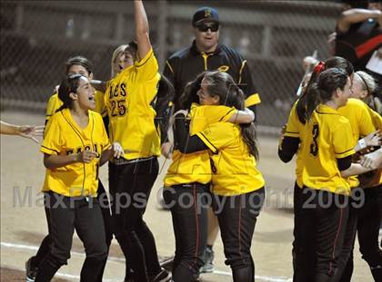 Thumbnail 3 in Etiwanda vs. Vista Murrieta (CIF SS D2 Final) photogallery.