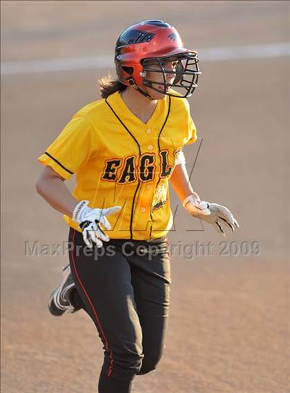 Thumbnail 2 in Etiwanda vs. Vista Murrieta (CIF SS D2 Final) photogallery.