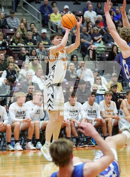 Thumbnail 3 in Richfield vs. Ogden (UHSAA 3A 3rd / 4th Place) photogallery.