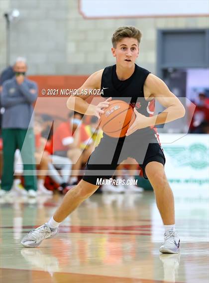 Thumbnail 3 in Damien vs. San Clemente (Mater Dei Extravaganza) photogallery.