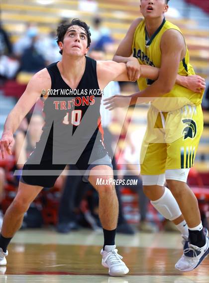 Thumbnail 2 in Damien vs. San Clemente (Mater Dei Extravaganza) photogallery.