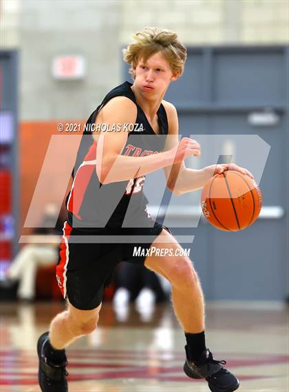 Thumbnail 2 in Damien vs. San Clemente (Mater Dei Extravaganza) photogallery.