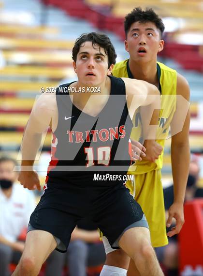 Thumbnail 2 in Damien vs. San Clemente (Mater Dei Extravaganza) photogallery.