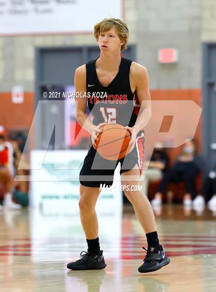 Thumbnail 2 in Damien vs. San Clemente (Mater Dei Extravaganza) photogallery.