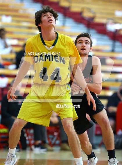 Thumbnail 1 in Damien vs. San Clemente (Mater Dei Extravaganza) photogallery.