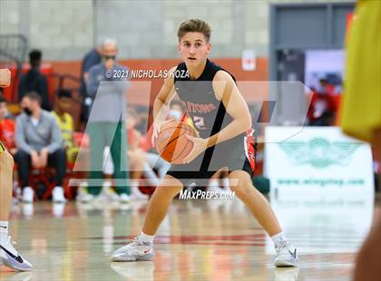 Thumbnail 1 in Damien vs. San Clemente (Mater Dei Extravaganza) photogallery.