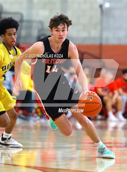 Thumbnail 1 in Damien vs. San Clemente (Mater Dei Extravaganza) photogallery.