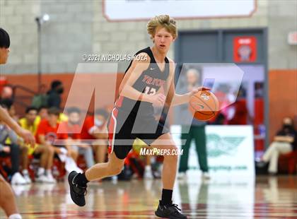 Thumbnail 2 in Damien vs. San Clemente (Mater Dei Extravaganza) photogallery.