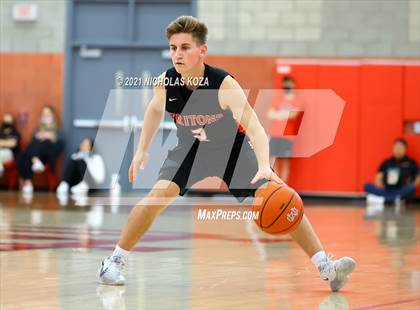 Thumbnail 2 in Damien vs. San Clemente (Mater Dei Extravaganza) photogallery.
