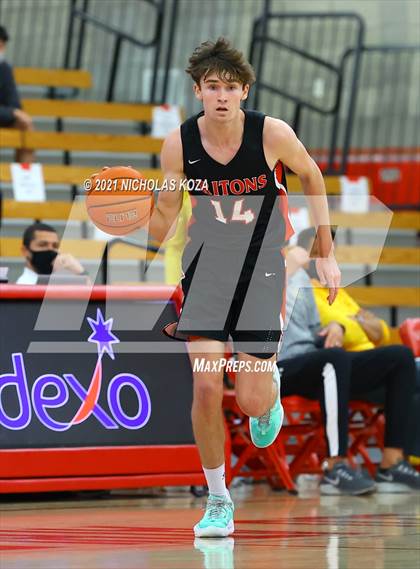 Thumbnail 1 in Damien vs. San Clemente (Mater Dei Extravaganza) photogallery.