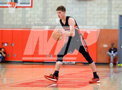 Thumbnail 3 in Damien vs. San Clemente (Mater Dei Extravaganza) photogallery.