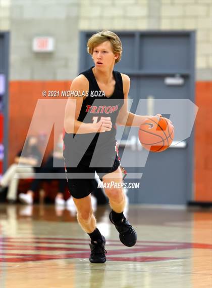 Thumbnail 1 in Damien vs. San Clemente (Mater Dei Extravaganza) photogallery.