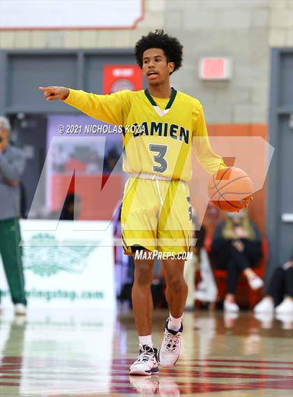 Thumbnail 2 in Damien vs. San Clemente (Mater Dei Extravaganza) photogallery.