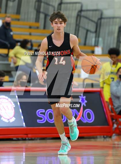 Thumbnail 2 in Damien vs. San Clemente (Mater Dei Extravaganza) photogallery.