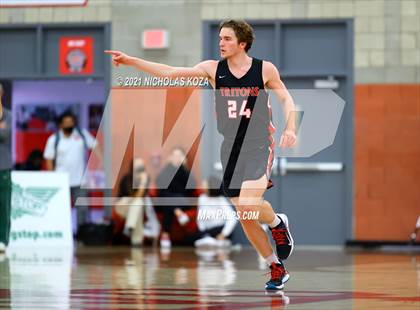 Thumbnail 1 in Damien vs. San Clemente (Mater Dei Extravaganza) photogallery.