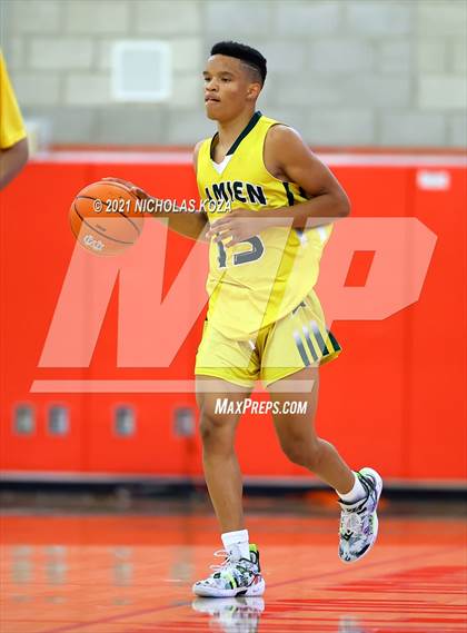 Thumbnail 3 in Damien vs. San Clemente (Mater Dei Extravaganza) photogallery.