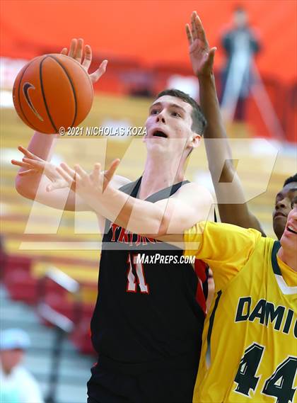 Thumbnail 3 in Damien vs. San Clemente (Mater Dei Extravaganza) photogallery.