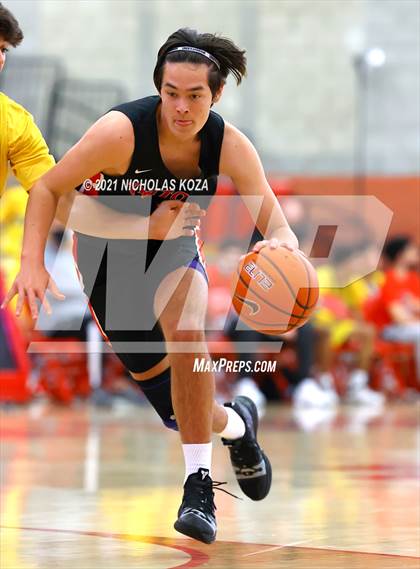 Thumbnail 1 in Damien vs. San Clemente (Mater Dei Extravaganza) photogallery.