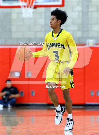 Thumbnail 3 in Damien vs. San Clemente (Mater Dei Extravaganza) photogallery.