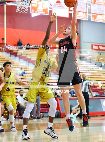 Thumbnail 1 in Damien vs. San Clemente (Mater Dei Extravaganza) photogallery.