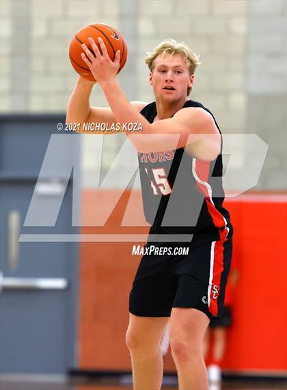 Thumbnail 1 in Damien vs. San Clemente (Mater Dei Extravaganza) photogallery.