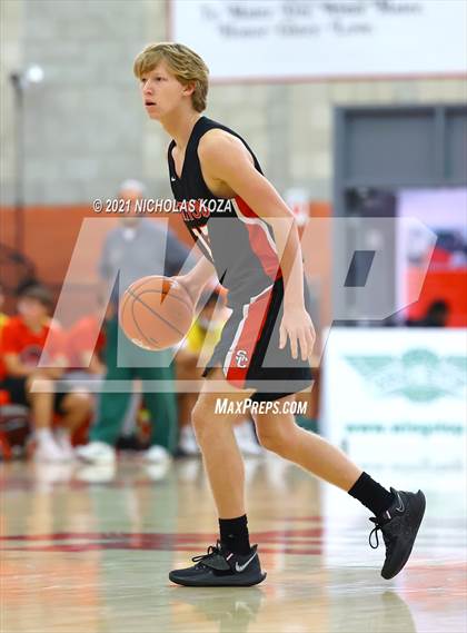 Thumbnail 1 in Damien vs. San Clemente (Mater Dei Extravaganza) photogallery.