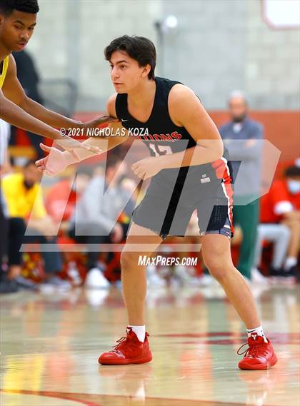 Thumbnail 1 in Damien vs. San Clemente (Mater Dei Extravaganza) photogallery.
