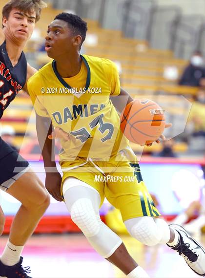 Thumbnail 1 in Damien vs. San Clemente (Mater Dei Extravaganza) photogallery.
