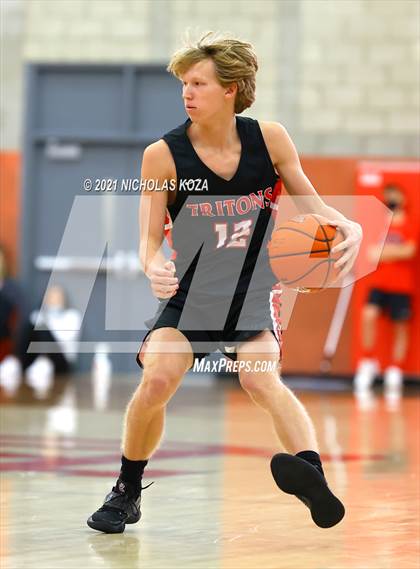 Thumbnail 2 in Damien vs. San Clemente (Mater Dei Extravaganza) photogallery.