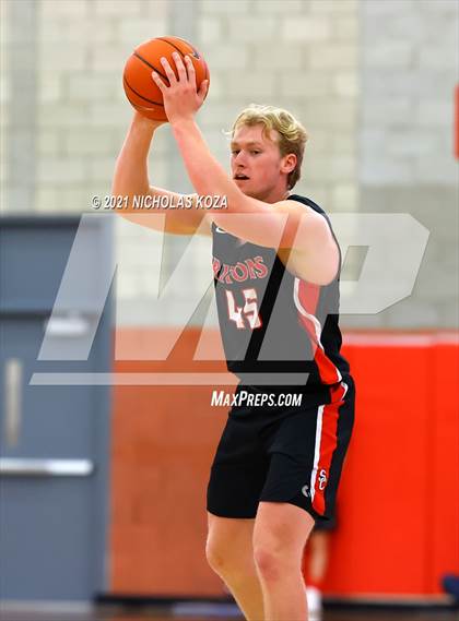 Thumbnail 3 in Damien vs. San Clemente (Mater Dei Extravaganza) photogallery.