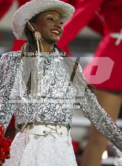 Thumbnail 1 in Carthage @ Krum (UIL Football 4A D2 Region 2 Area Playoff) photogallery.
