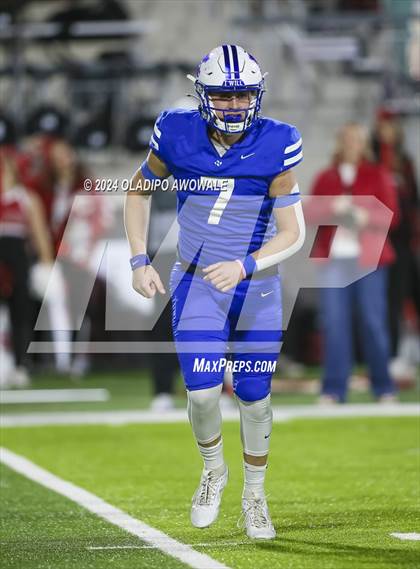 Thumbnail 1 in Carthage @ Krum (UIL Football 4A D2 Region 2 Area Playoff) photogallery.