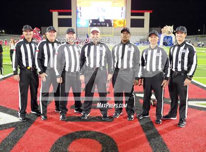 Thumbnail 1 in Carthage @ Krum (UIL Football 4A D2 Region 2 Area Playoff) photogallery.
