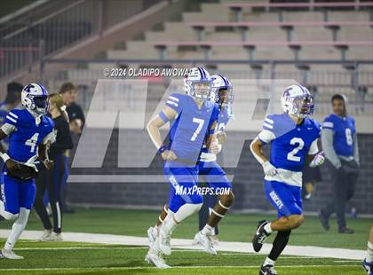 Thumbnail 3 in Carthage @ Krum (UIL Football 4A D2 Region 2 Area Playoff) photogallery.