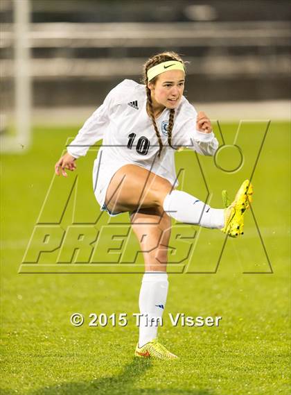 Thumbnail 3 in Broomfield vs. Grandview (CHSAA 5A Final) photogallery.