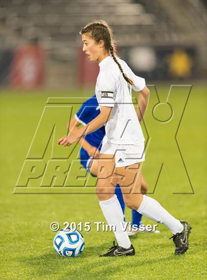 Thumbnail 1 in Broomfield vs. Grandview (CHSAA 5A Final) photogallery.