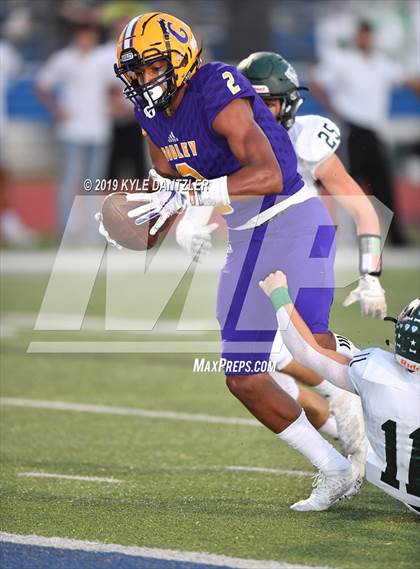 Thumbnail 2 in Canton vs. Godley photogallery.